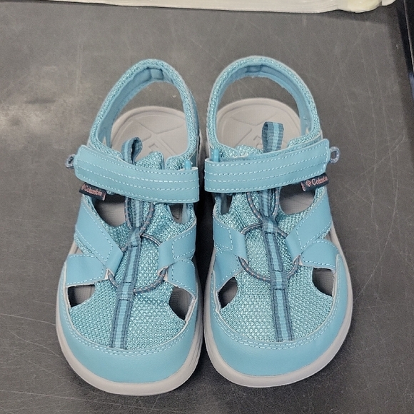 Columbia Girls Sandals. Size 1 - Picture 1 of 4